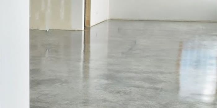 Hard Floor Sealants & Polishes
