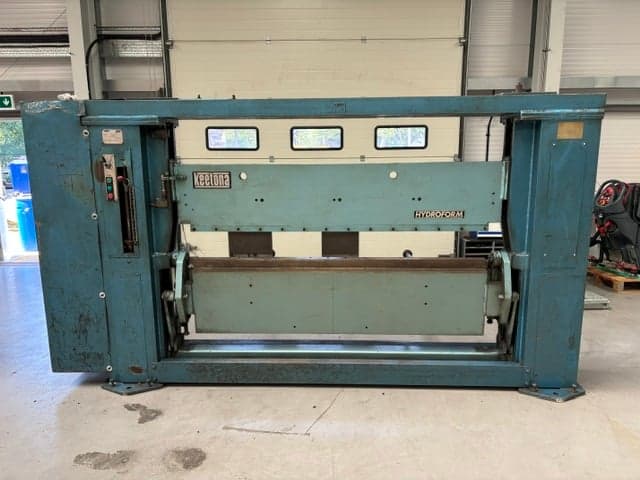 Keetona Hydroform Hydraulic Folding Machine