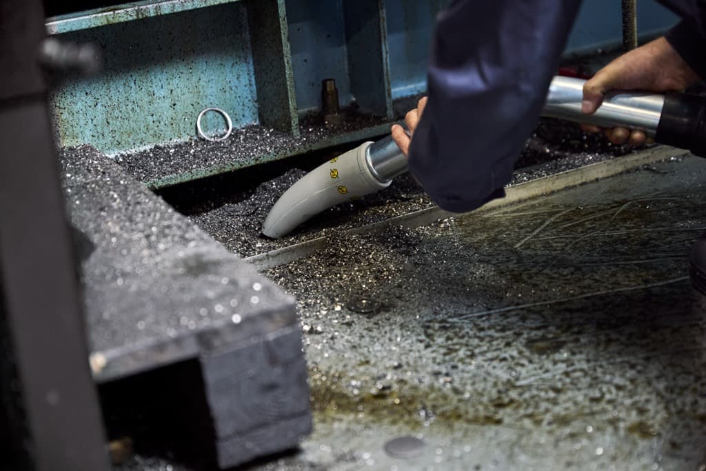 Swarf & Coolant Oil Vacuums